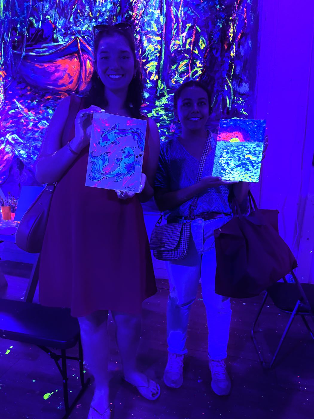 Privatisation peinture fluo — EVJF, EVG, anniversaire, soirée entre amis à Lyon