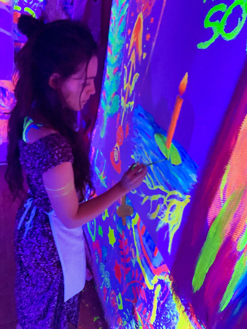 Anniversaire enfant fluo — De 3 à 13 ans, atelier privatisé à Lyon